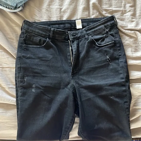 H&M Jeans - Picture 2 of 2